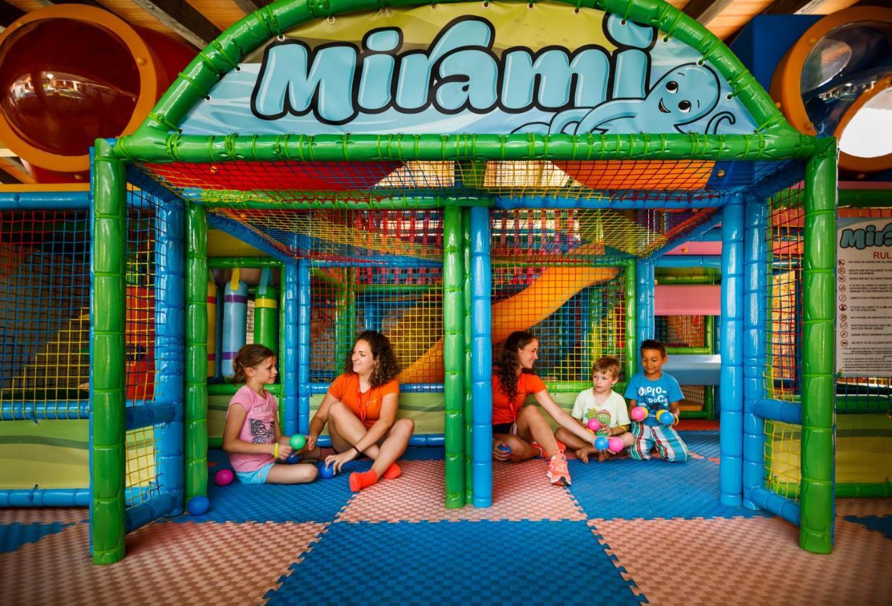 Aminess Maravea Camping Resort Holiday Homes Novigrad Istria エクステリア 写真
